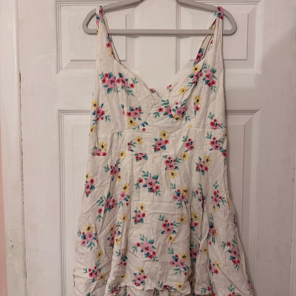 Forever 21 vacation linen blend Floral Print Women's romper